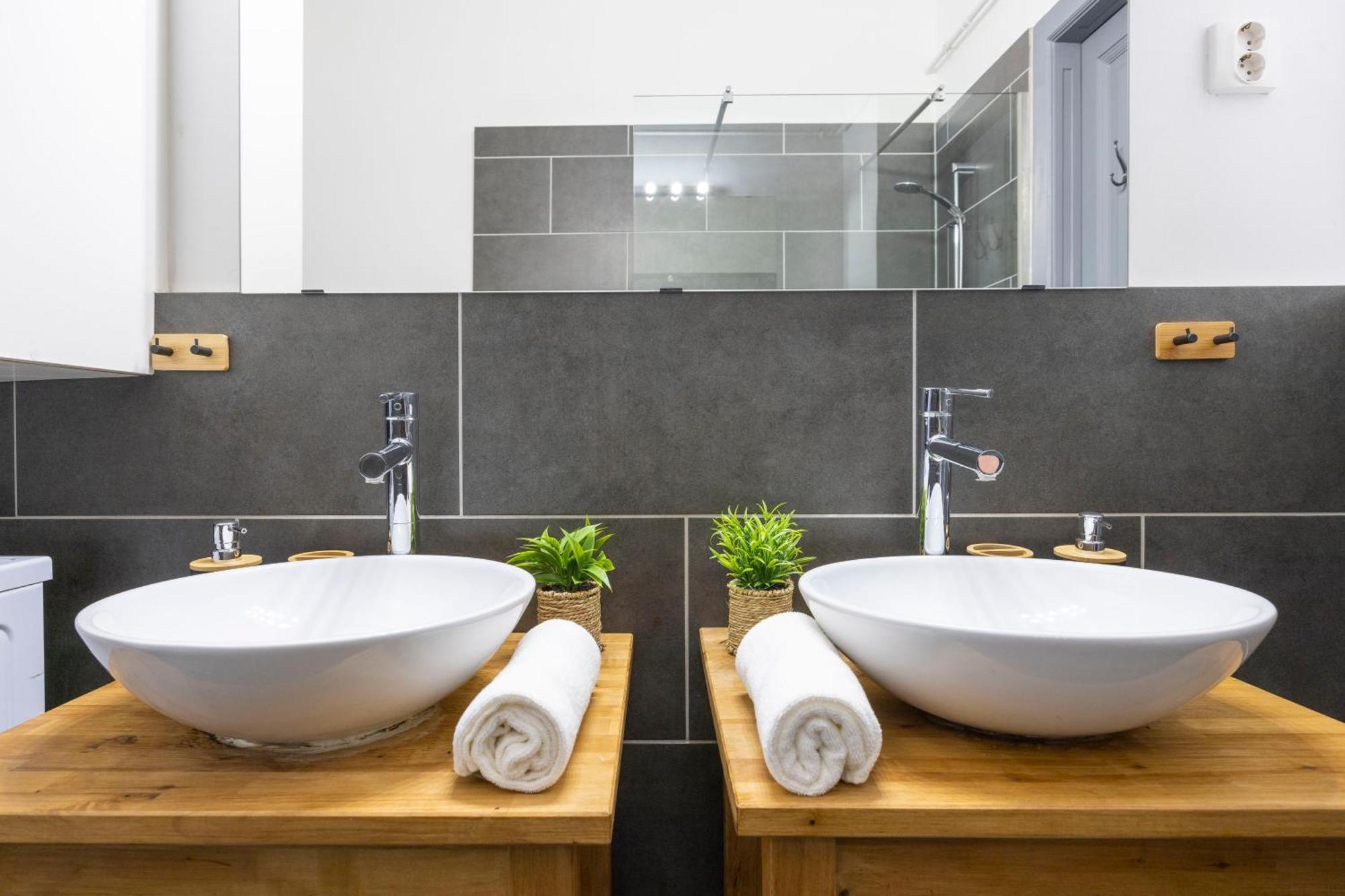 Charming & Cozy Stylish Apartment In The Heart Of בודפשט מראה חיצוני תמונה