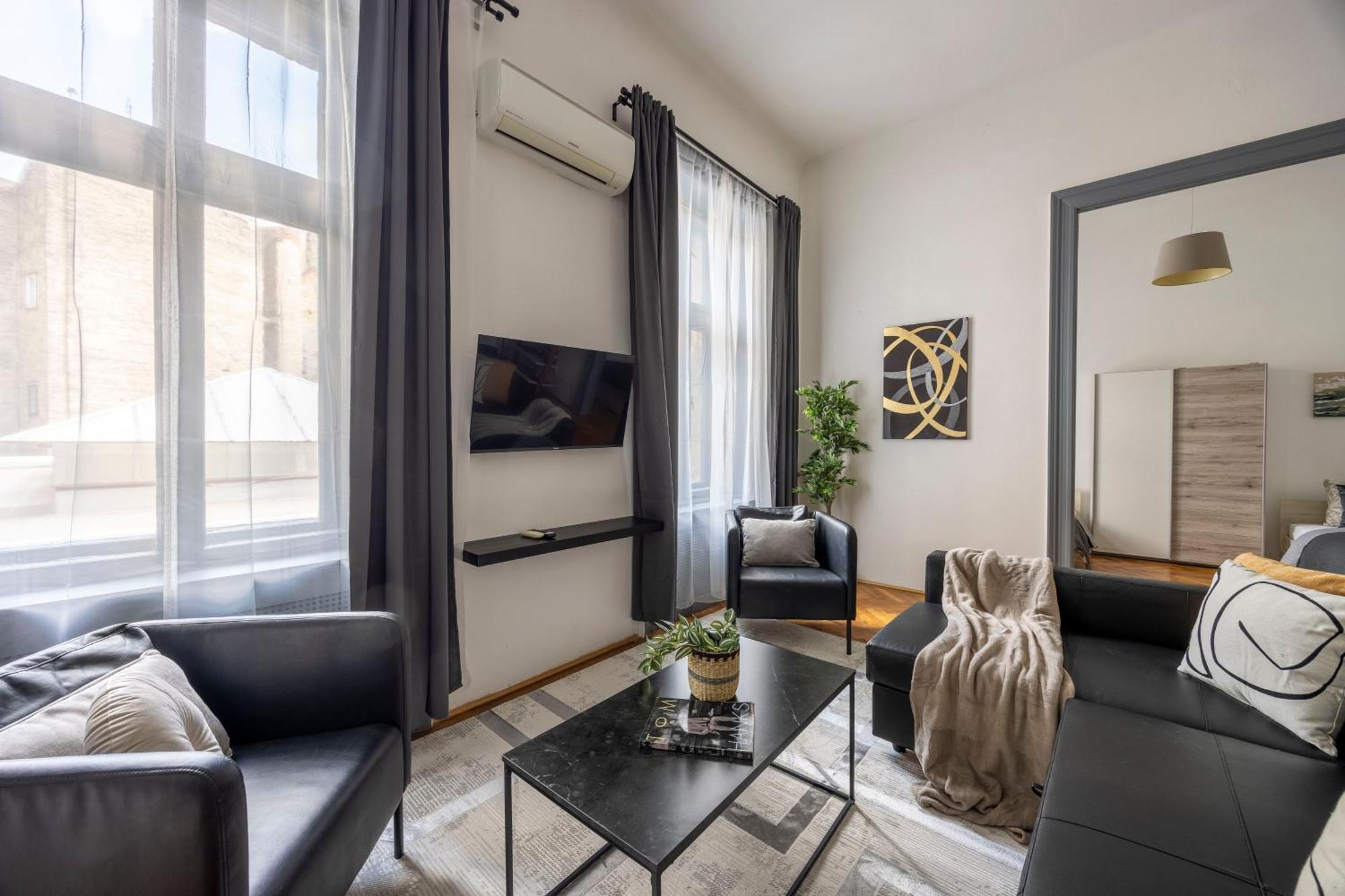 Charming & Cozy Stylish Apartment In The Heart Of בודפשט מראה חיצוני תמונה